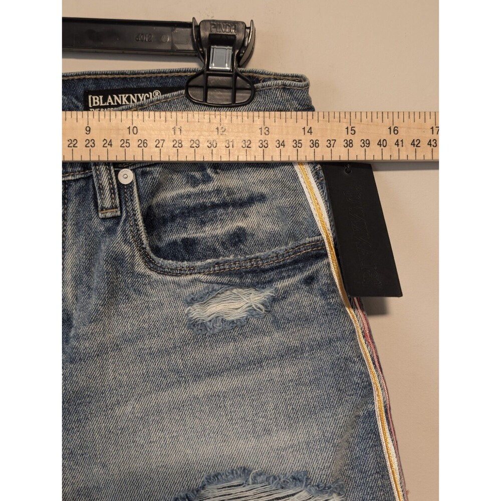Blank NYC Women's Distressed Denim Shorts Size 25 The Barrow Stripes NEW W/ TAGS - Picture 14 of 15